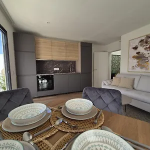 https://5-dragos-suites.in-canary-islands.com